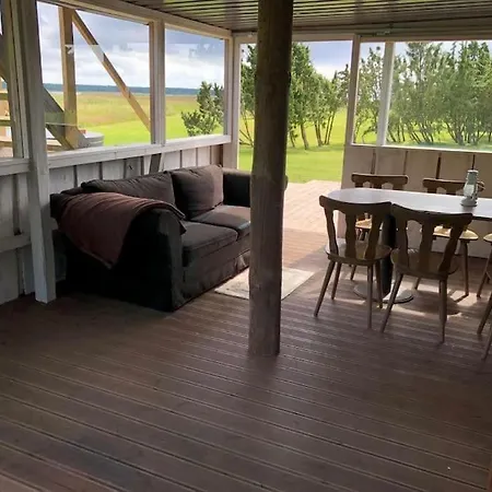 Privaatne Mereaeaerne Puhkemaja Saunaga! Haldi